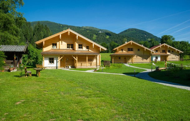Lehenriedl Chalets von Vorne